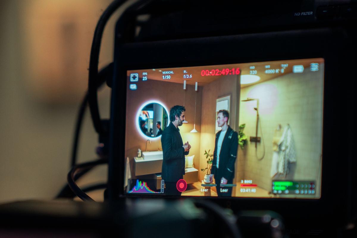 Hamish Kilburn interviewing Steffen Erath, live at ISH 2025 on the Hansgrohe stand. .jpg