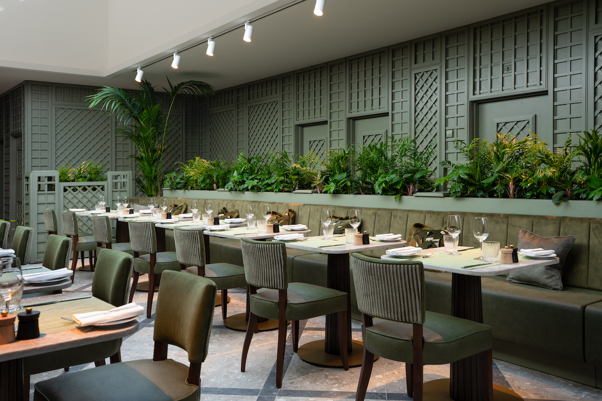 Foveran's dining - in green and dark colour scheme - modern dining area