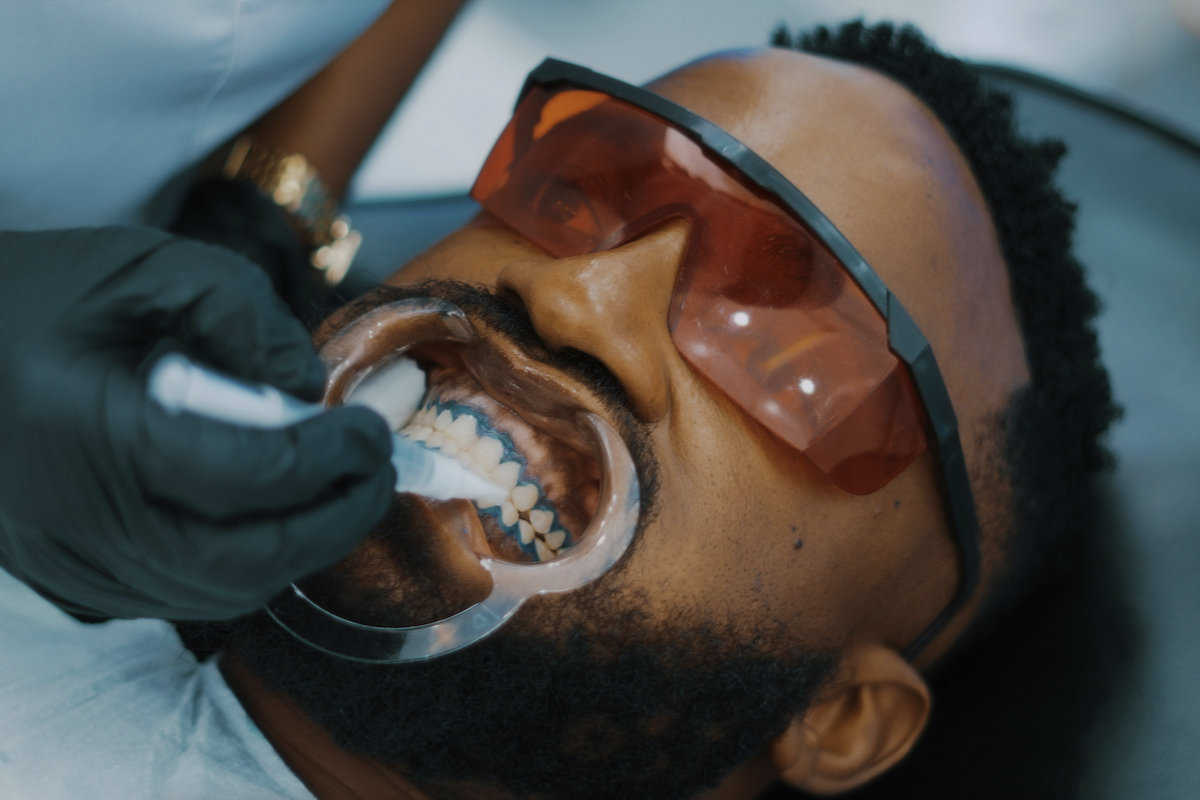 Illegal teeth-whitening industry exposed