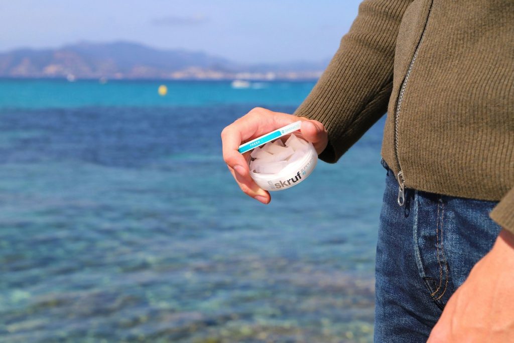Poor oral health linked with snus use